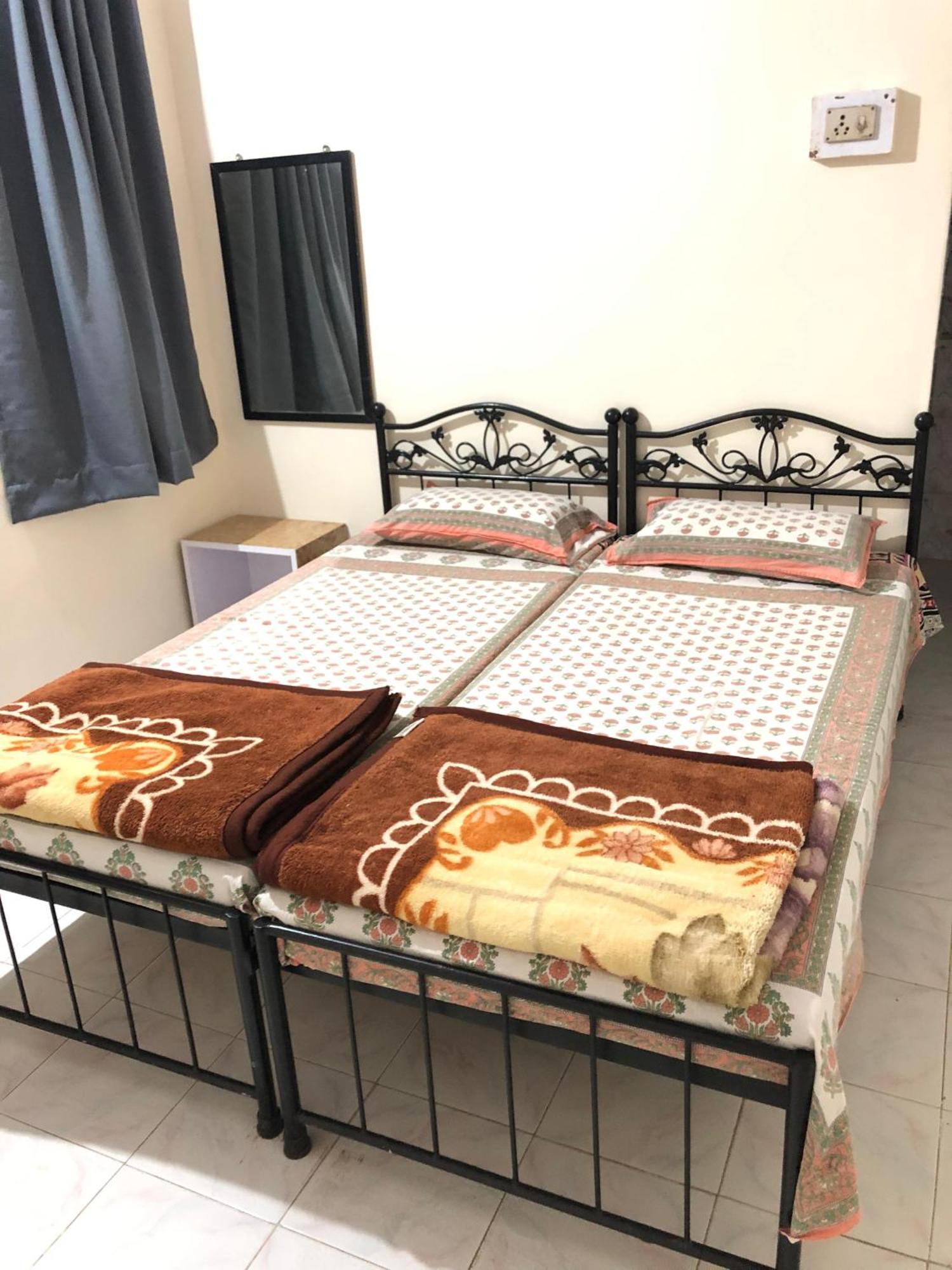 Sameena Guest House بانتشجانى المظهر الخارجي الصورة