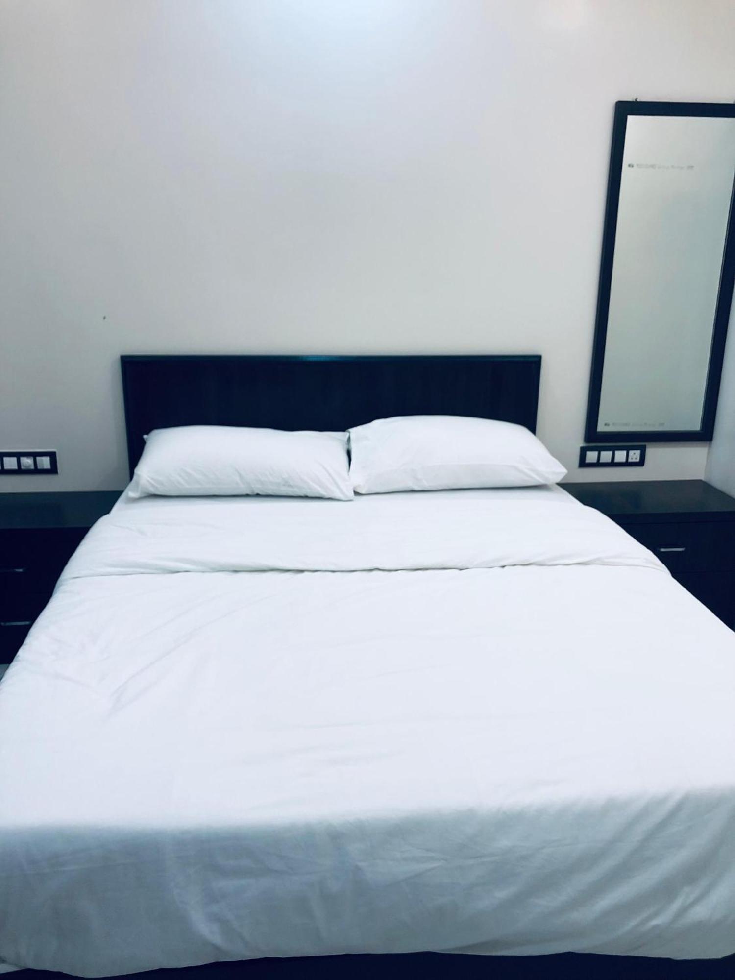 Sameena Guest House بانتشجانى المظهر الخارجي الصورة